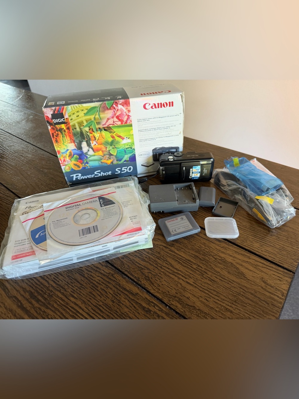 Canon Powershot S50 Digital Camera In Box With Charger Manual Battery